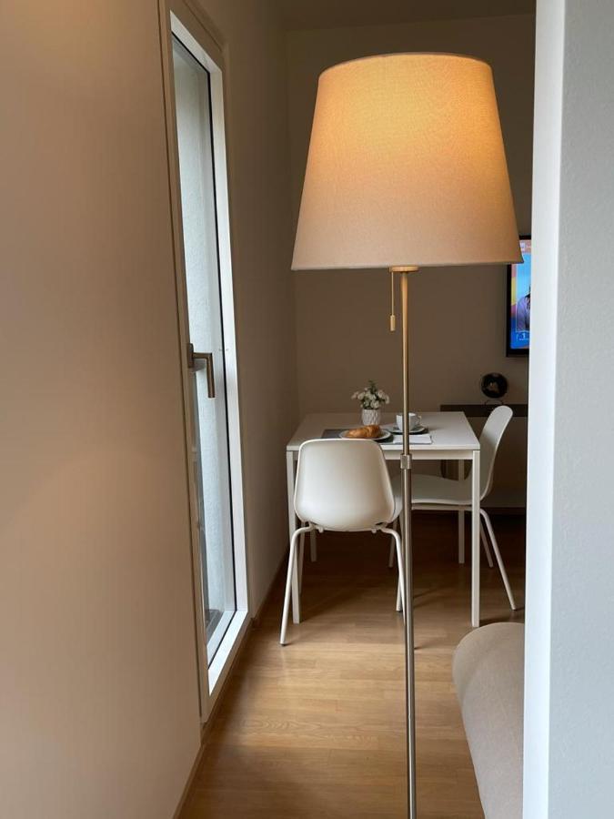 Connie S Home Free Parking Lugano Kültér fotó
