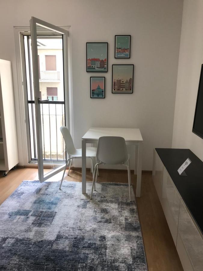 Connie S Home Free Parking Lugano Kültér fotó